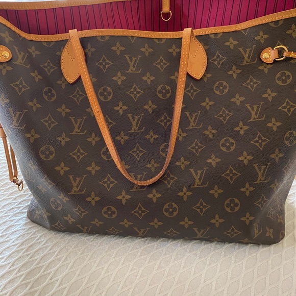 Louis Vuitton Handbags - Louis Vuitton Never Full GM Date code SD2115